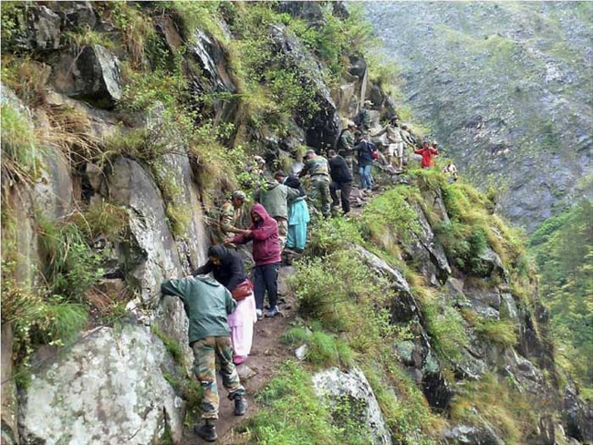 तबाही के मंजर के बाद अब राहत और बचाव कार्य | तबाही की तस्‍वीरें