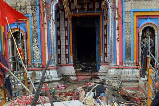 मरने वालों की संख्या पहुंची 680, रेस्क्यू ऑपरेशन जारी