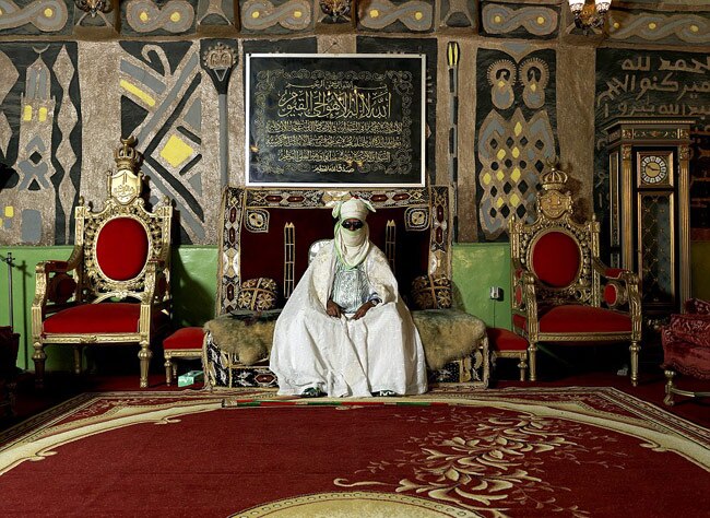 आज भी सोने के सिंहासन पर बैठते हैं ये