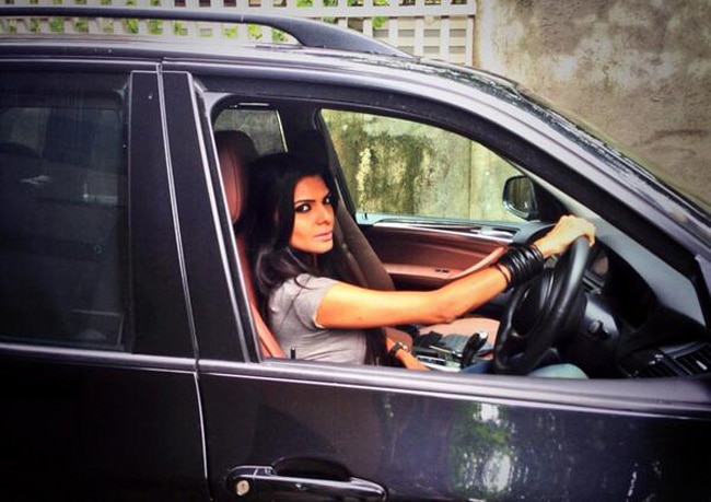 शर्लिन चोपड़ा की नजर में भ्रष्‍टाचार है परेशानियों की जड़