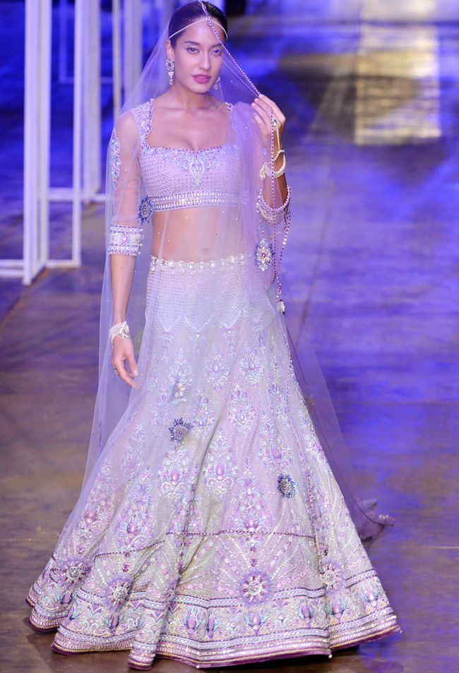 जब पहली बार रैंप पर चली आलिया भट्ट