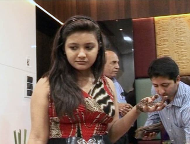 श्‍वेता तिवारी की मेहंदी की रस्‍म की पहली तस्‍वीरें | वीडियो