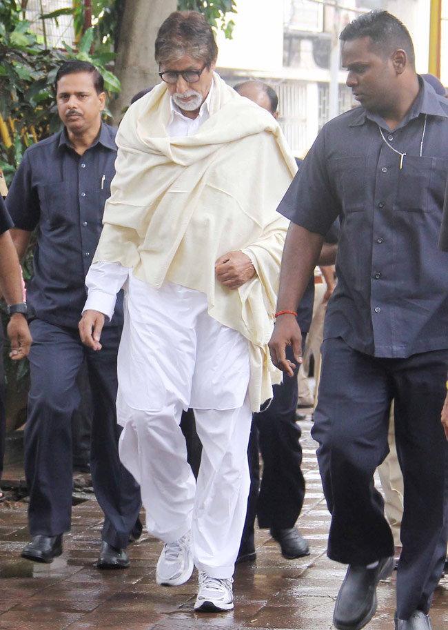 प्राण की अंतिम यात्रा में उमड़ी मायानगरी | सब छोड़ गए प्राण