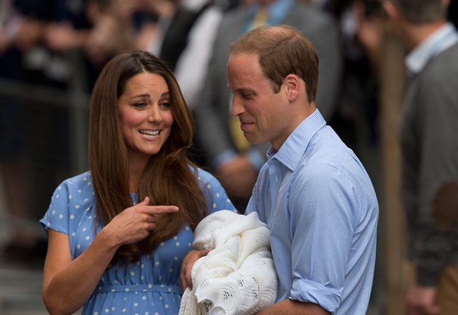 ये हैं ब्रिटेन के Royal Baby की पहली तस्‍वीरें...