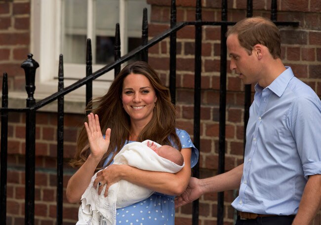 ये हैं ब्रिटेन के Royal Baby की पहली तस्‍वीरें...