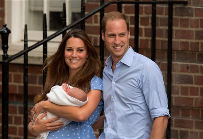ये हैं ब्रिटेन के Royal Baby की पहली तस्‍वीरें...