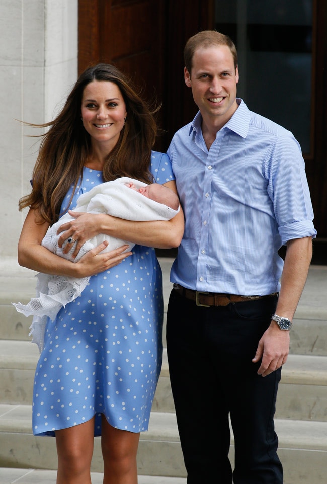 ये हैं ब्रिटेन के Royal Baby की पहली तस्‍वीरें...