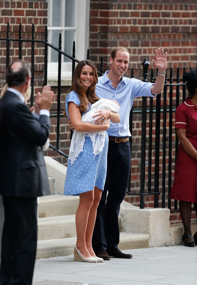 ये हैं ब्रिटेन के Royal Baby की पहली तस्‍वीरें...
