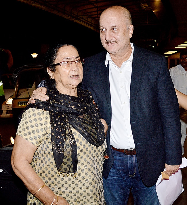 IIFA 2013 के लिए मकाऊ पहुंचे सितारे