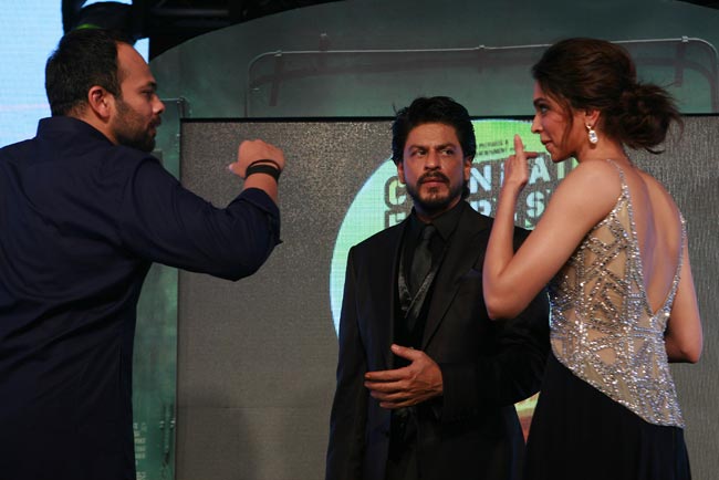 'चेन्नई एक्सप्रेस' के म्यूजिक लॉन्च पर सितारों की मस्ती