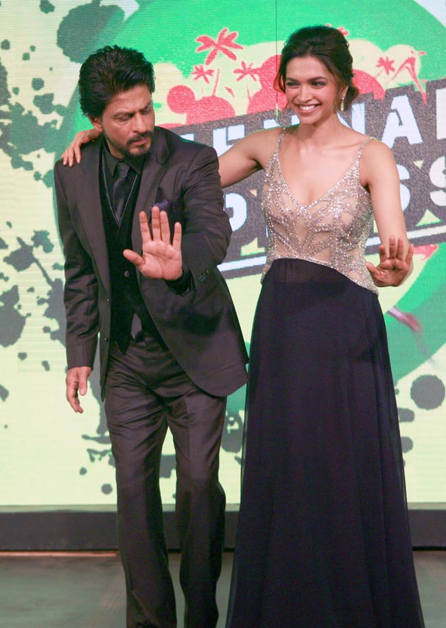 'चेन्नई एक्सप्रेस' के म्यूजिक लॉन्च पर सितारों की मस्ती