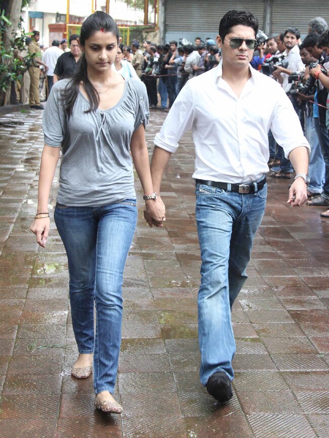 प्राण की अंतिम यात्रा में उमड़ी मायानगरी | सब छोड़ गए प्राण