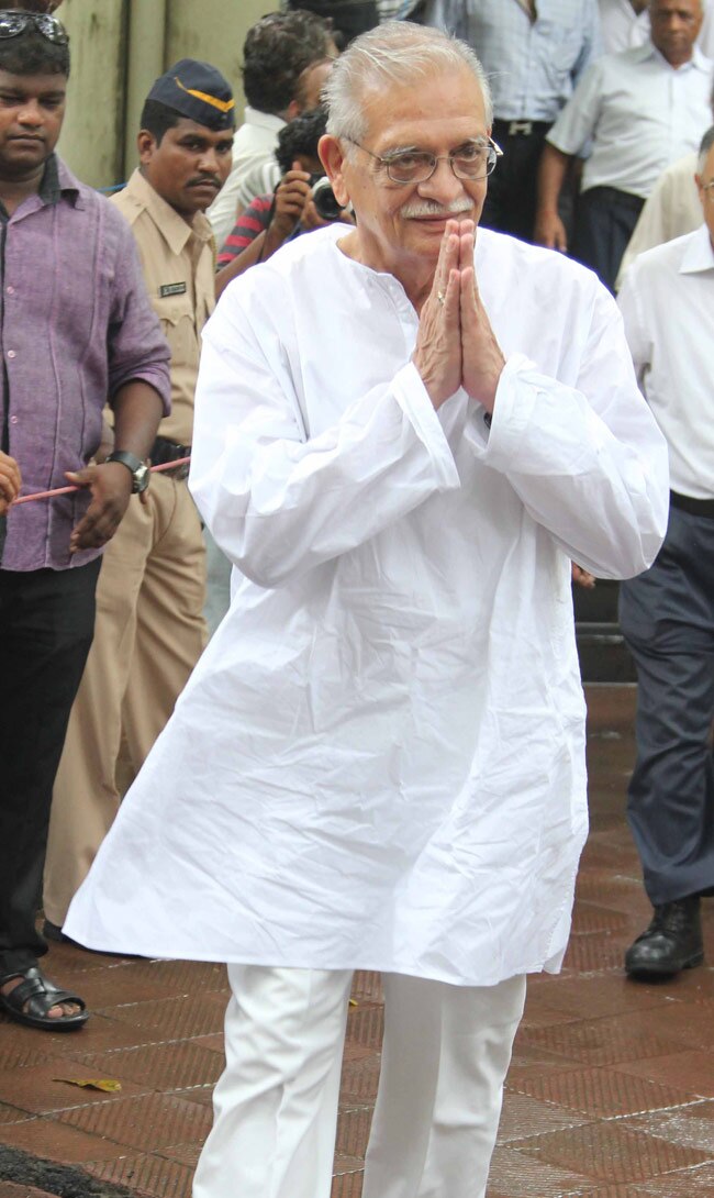 प्राण की अंतिम यात्रा में उमड़ी मायानगरी | सब छोड़ गए प्राण