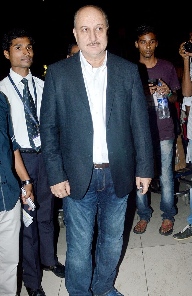 IIFA 2013 से घर लौटे सितारे | विद्या सर्वश्रेष्ठ अदाकारा