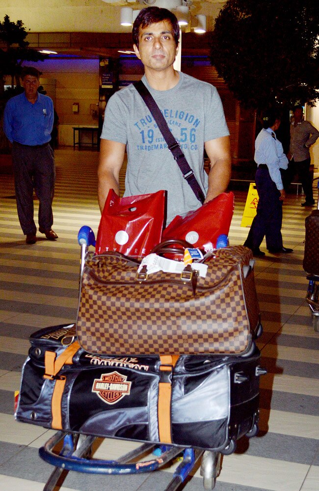 IIFA 2013 से घर लौटे सितारे | विद्या सर्वश्रेष्ठ अदाकारा