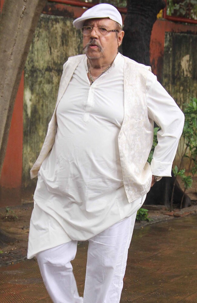 प्राण की अंतिम यात्रा में उमड़ी मायानगरी | सब छोड़ गए प्राण