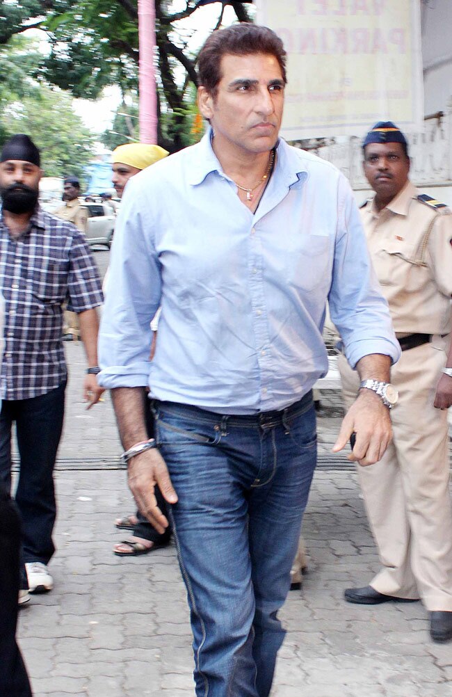 प्राण साहब की 'प्रेयर मीट' में उमड़ा बॉ़लीवुड