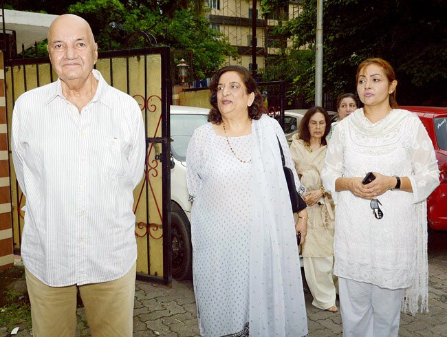 प्राण साहब की 'प्रेयर मीट' में उमड़ा बॉ़लीवुड