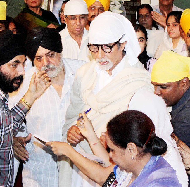 प्राण साहब की 'प्रेयर मीट' में उमड़ा बॉ़लीवुड