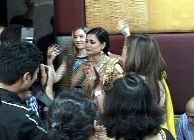 श्‍वेता तिवारी की मेहंदी की रस्‍म की पहली तस्‍वीरें | वीडियो