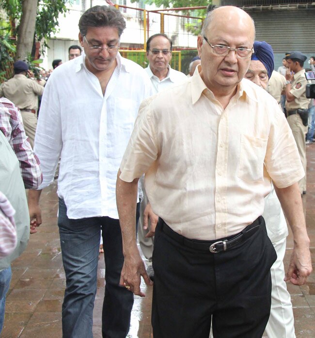 प्राण की अंतिम यात्रा में उमड़ी मायानगरी | सब छोड़ गए प्राण