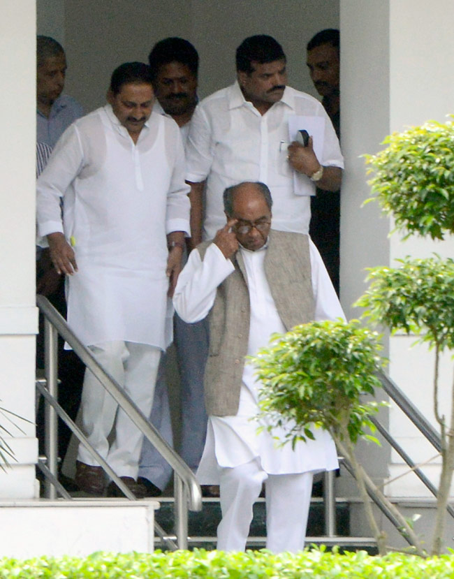 कांग्रेस कार्य समिति ने अलग तेलंगाना राज्य के गठन पर लगायी मुहर