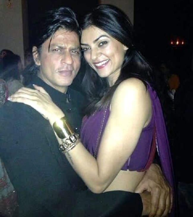 किंग खान की ईद पार्टी के 'अंदर' का नजारा