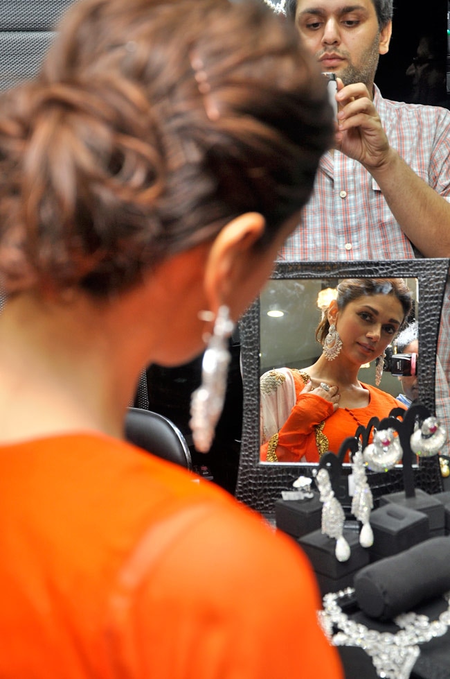 अदिति राव हैदरी की मनमोहक अदा