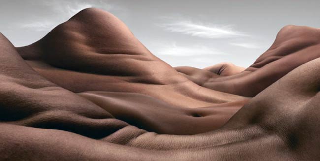 न्‍यूड बॉडी से बनी अनोखी तस्‍वीरें