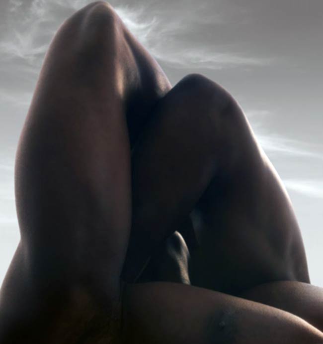 न्‍यूड बॉडी से बनी अनोखी तस्‍वीरें