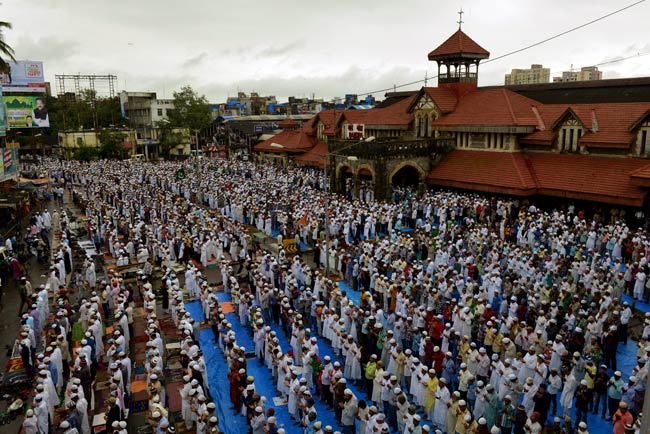 देशभर में हर्षोल्लास के साथ मनाया गया ईद का त्योहार