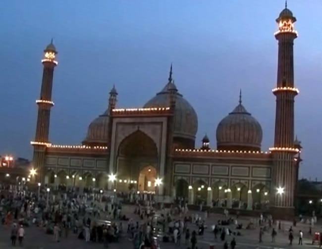 देशभर में हर्षोल्लास के साथ मनाया गया ईद का त्योहार