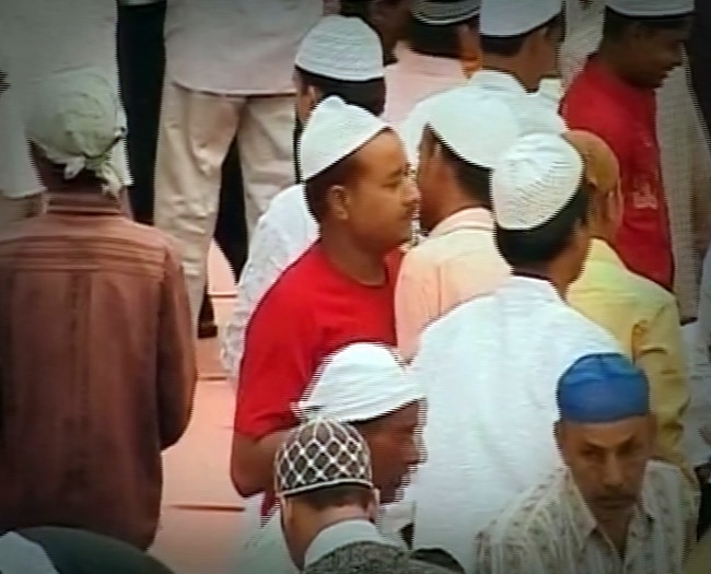 देशभर में हर्षोल्लास के साथ मनाया गया ईद का त्योहार