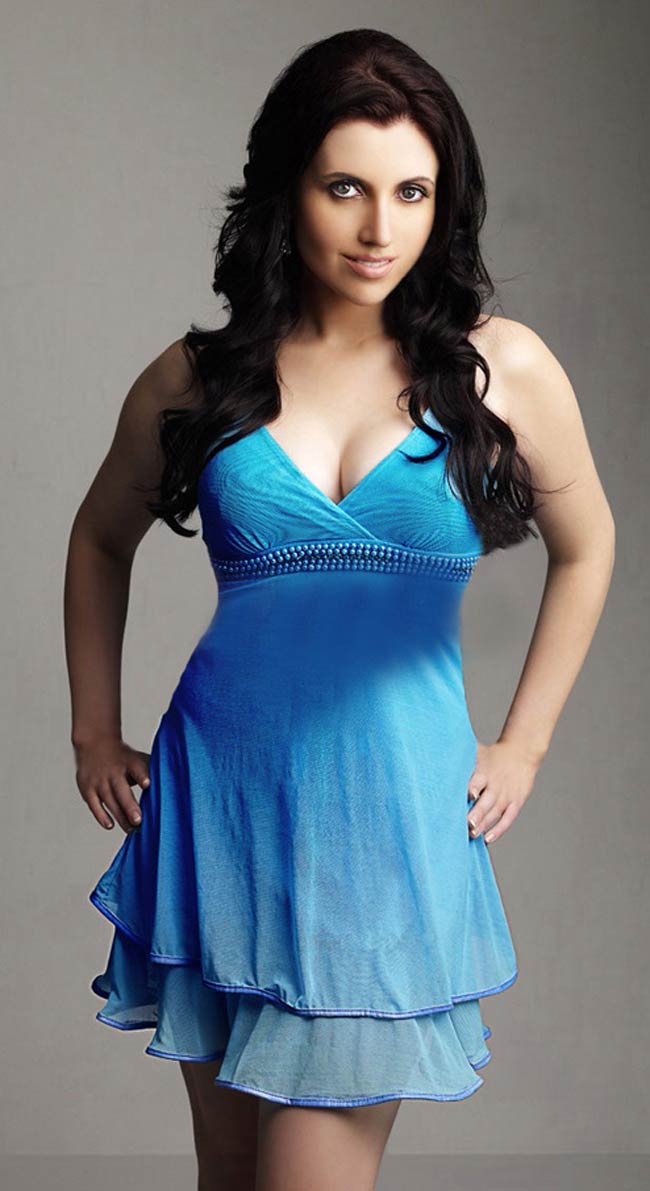 अपनी नीली आंखों से दीवाना बनाएंगी इलेना शेव