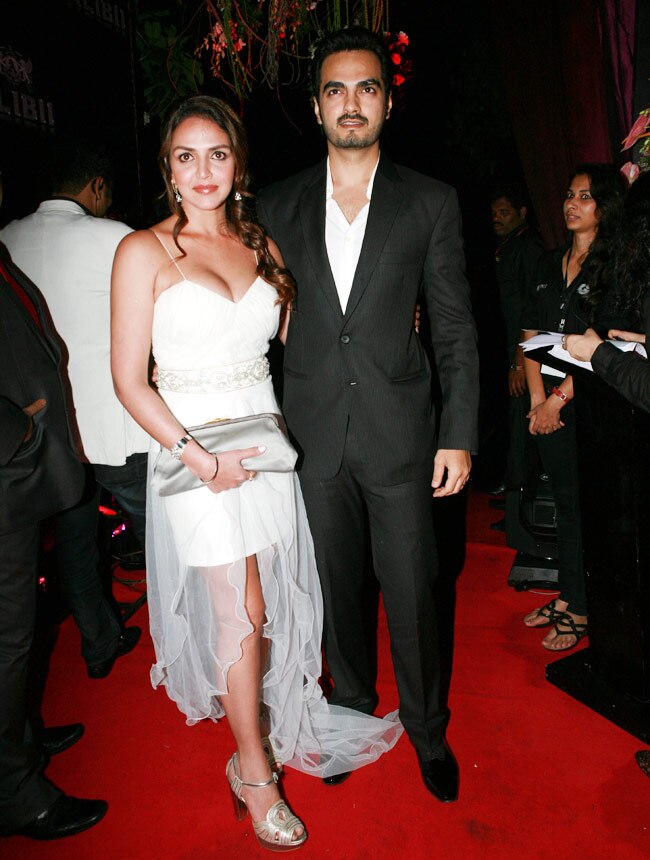 श्रीदेवी की बर्थडे पार्टी में जुटे सितारे