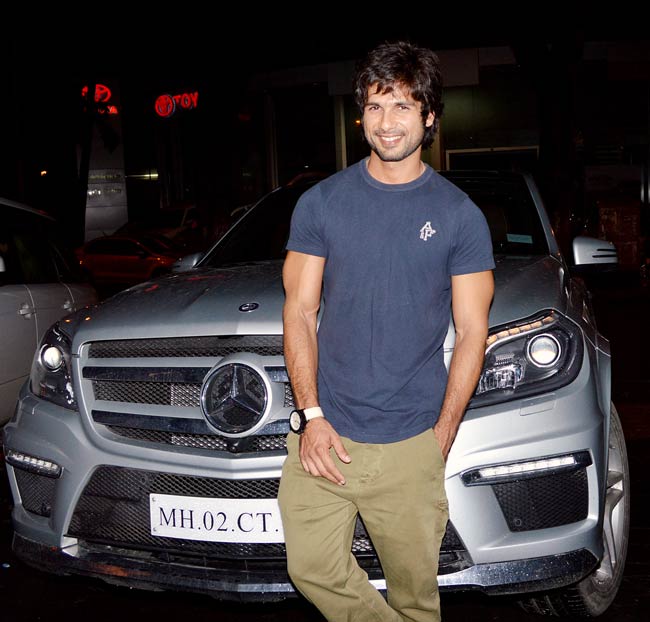 'फटा पोस्टर निकला हीरो' की रैप पार्टी में सितारों का जलवा