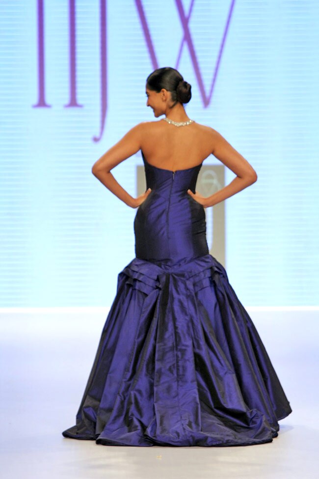 IIJW में बॉलीवुड सितारों का जलवा