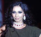 हुमा कुरैशी ने रैंप पर बिखेरी चमक