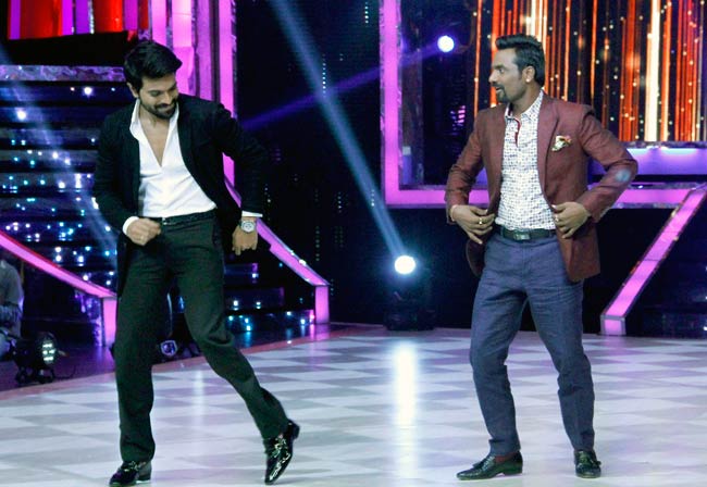 प्रियंका ने 'झलक...' के सेट पर माधुरी संग बिखेरे जलवे