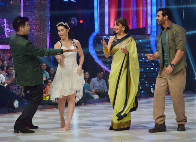 'झलक दिखला..' के सेट पर माधुरी से मिले जॉन...