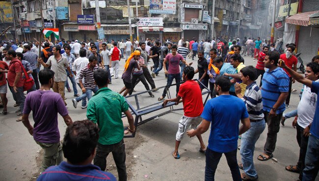 किश्तवाड़ हिंसा के बाद जल उठा जम्मू