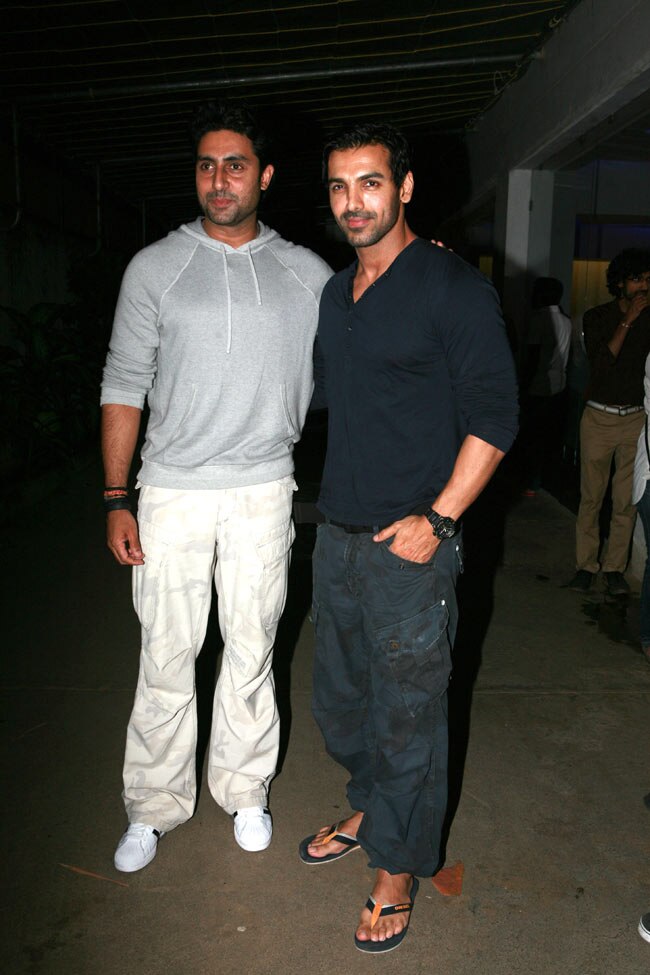 ‘मद्रास कैफे’ की हुई स्क्रीनिंग, दिखा सितारों का जलवा