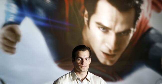 टोकियो में दिखा 'मैन ऑफ स्टील' का जलवा