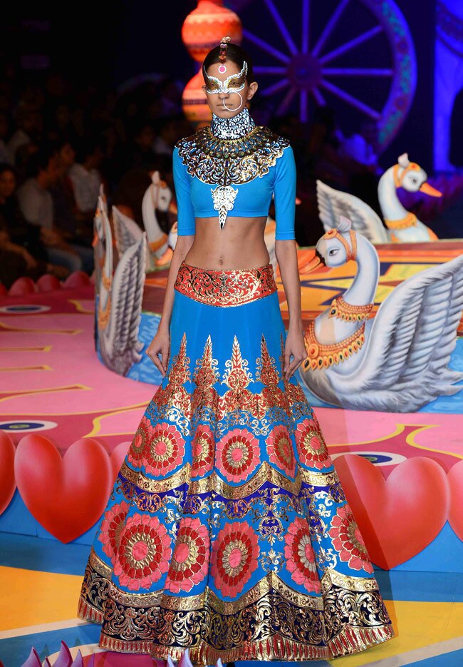 धमाकेदार रहा ‘कुटूर फैशन वीक 2013’ का चौथा दिन