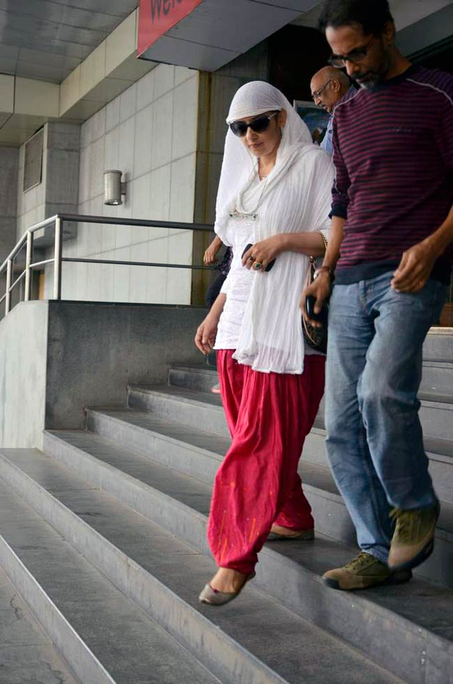 कैंसर को मात देकर बिंदास हुई मनीषा कोइराला