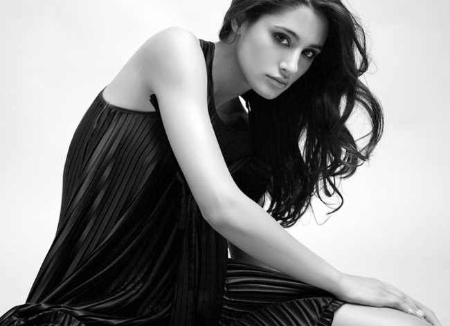 बॉलीवुड एक्ट्रेस नरगिस फाखरी को जन्मदिन मुबारक