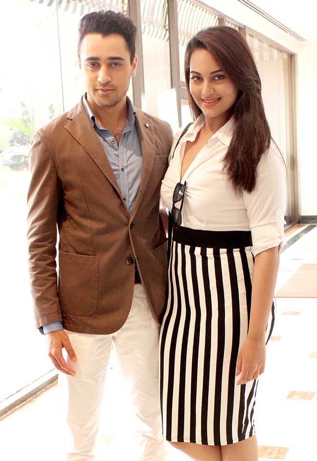 मिलिए 'वंस अपॉन... दोबारा' की कूल गैंग से