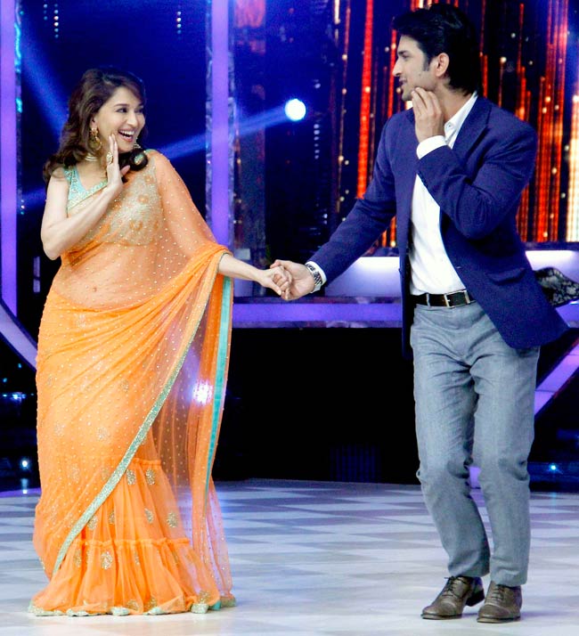 'झलक दिखला जा' के सेट पर परिणीति-सुशांत