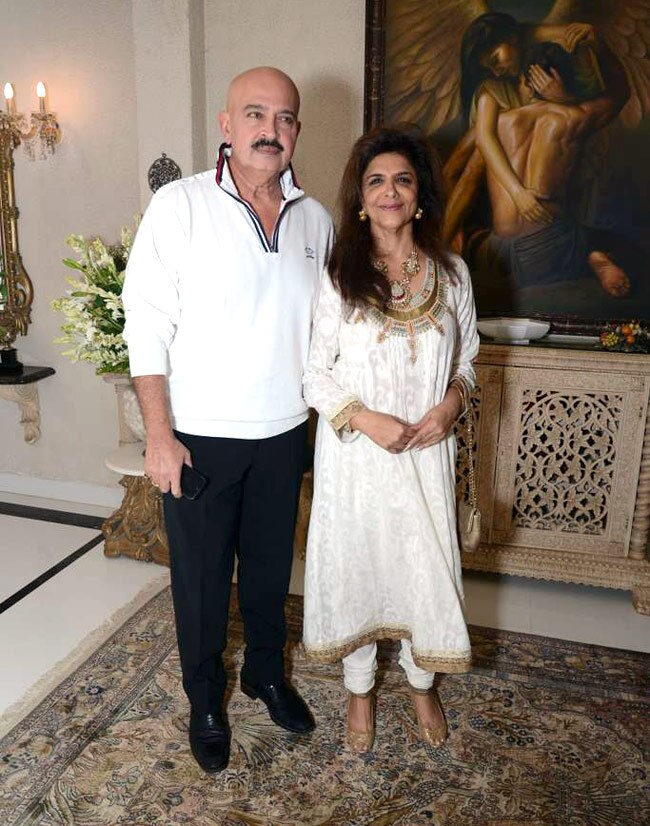 सितारों से गुलजार जरीन अब्‍बास खान की इफ्तार पार्टी