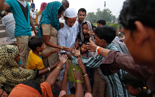 ईद के चांद का इंतजार, बाजार हुआ गुलजार